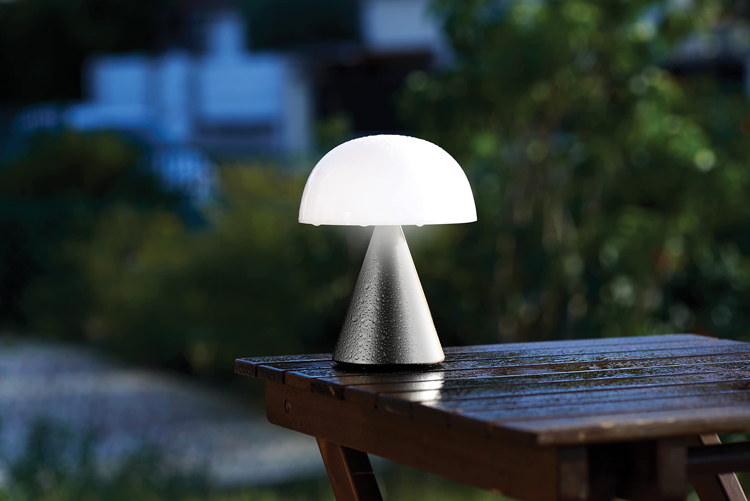 lexon-mina-l-lampe-champignon-led-sans-fil-9-couleurs-alu-poli image 8