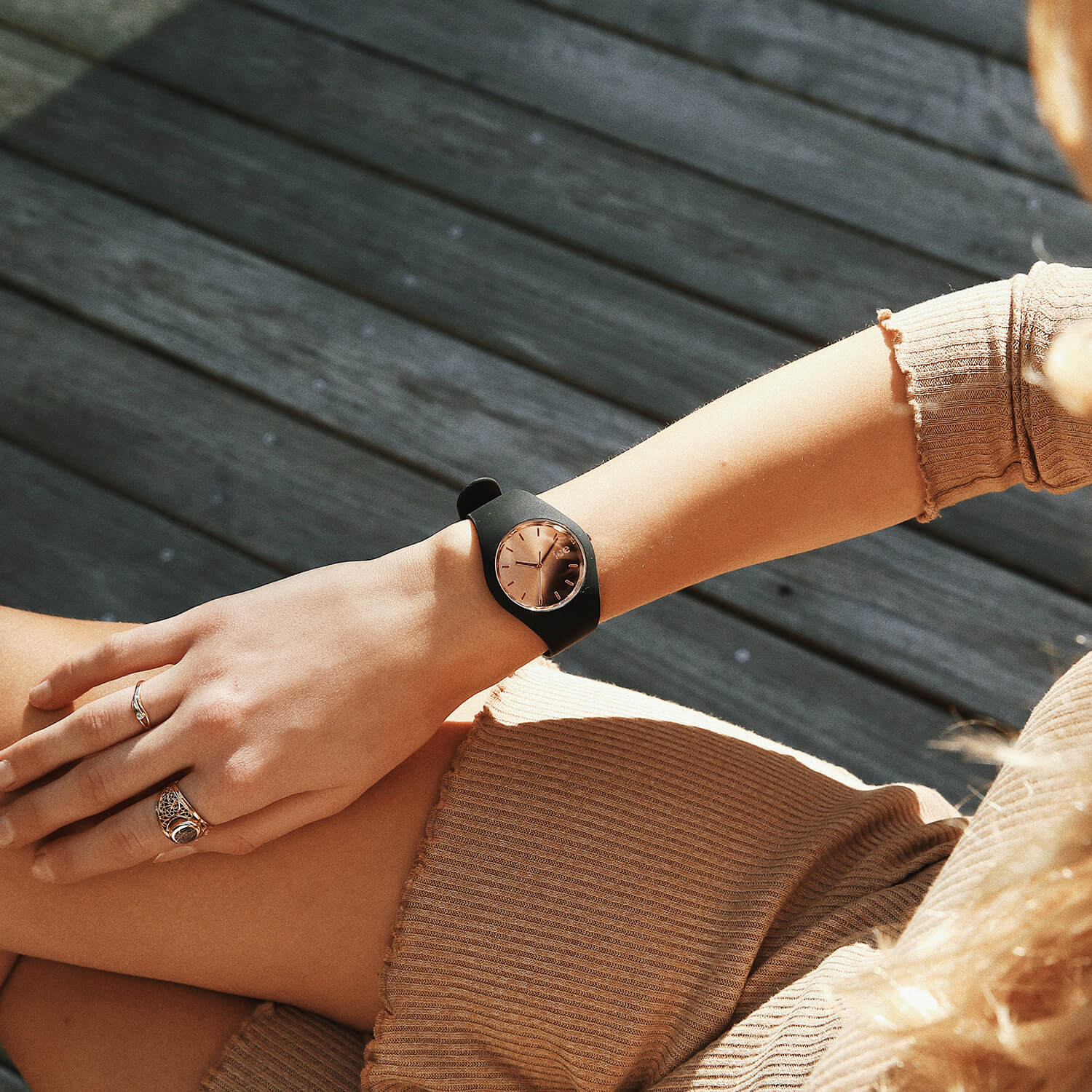 ice-watch-ice-sunset-noire-d-grad-montre-femme-chic-bracelet-noir image 5