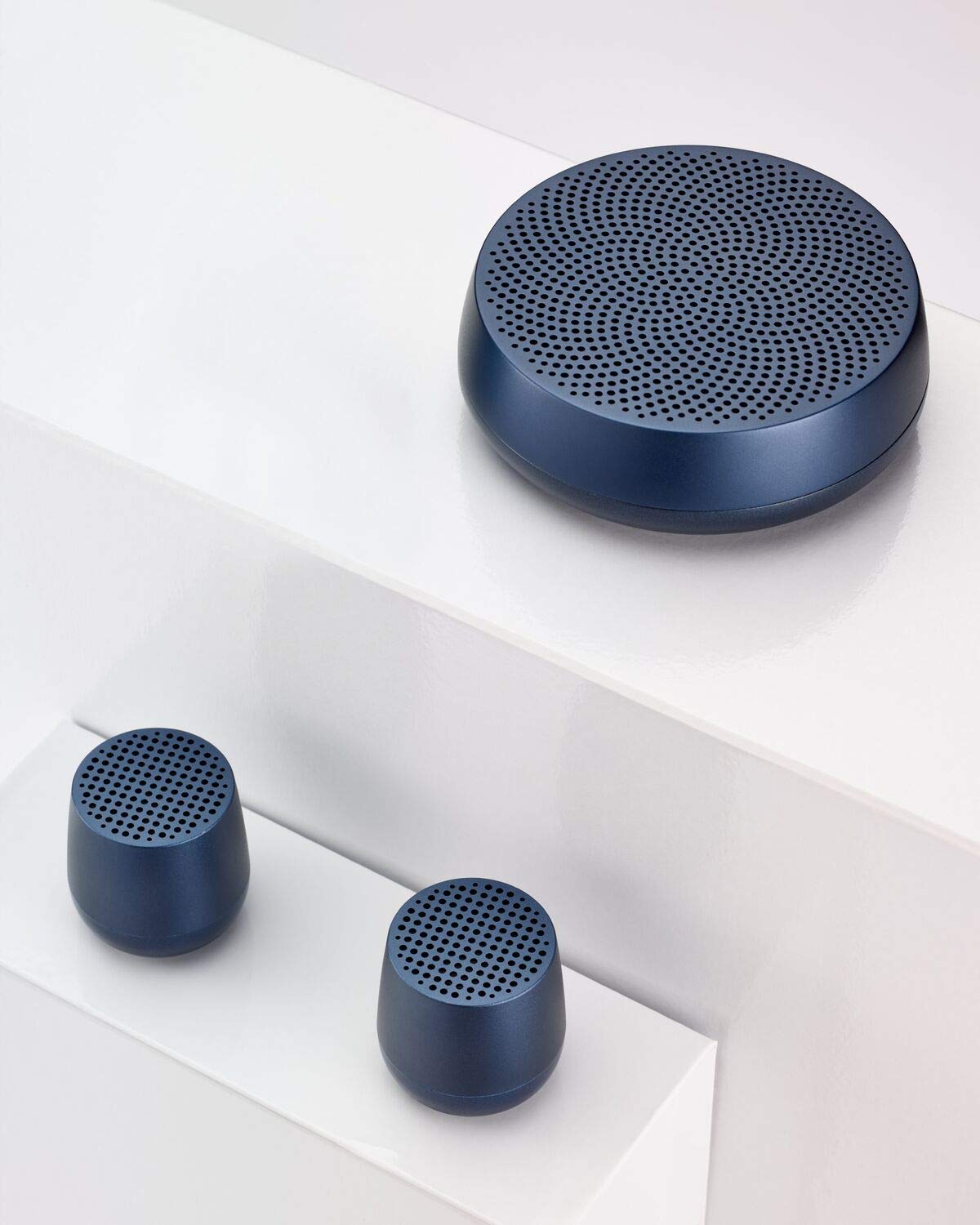 lexon-mino-l-enceinte-bluetooth-aluminium-bleu-fonc image 5