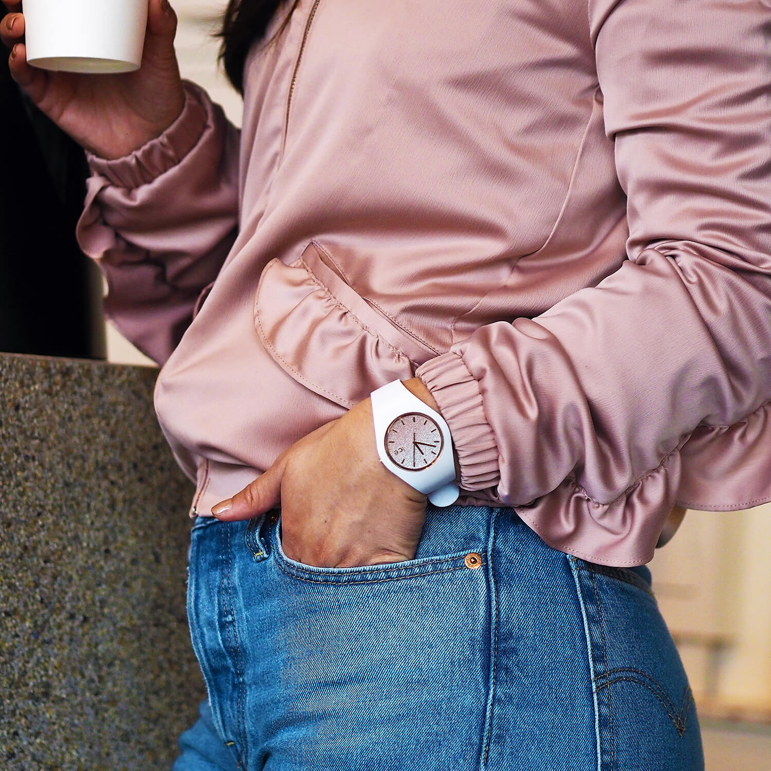 ice-watch-ice-lo-blanche-petite-montre-femme-paillettes-rose-gold image 5