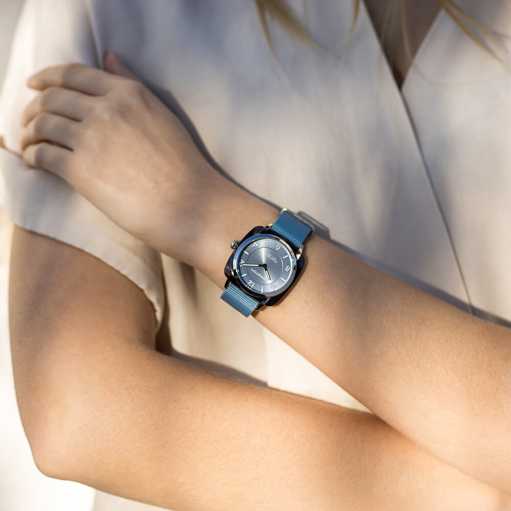 briston-clubmaster-chic-hm-quartz-36-mm-bleu-glacier image 2