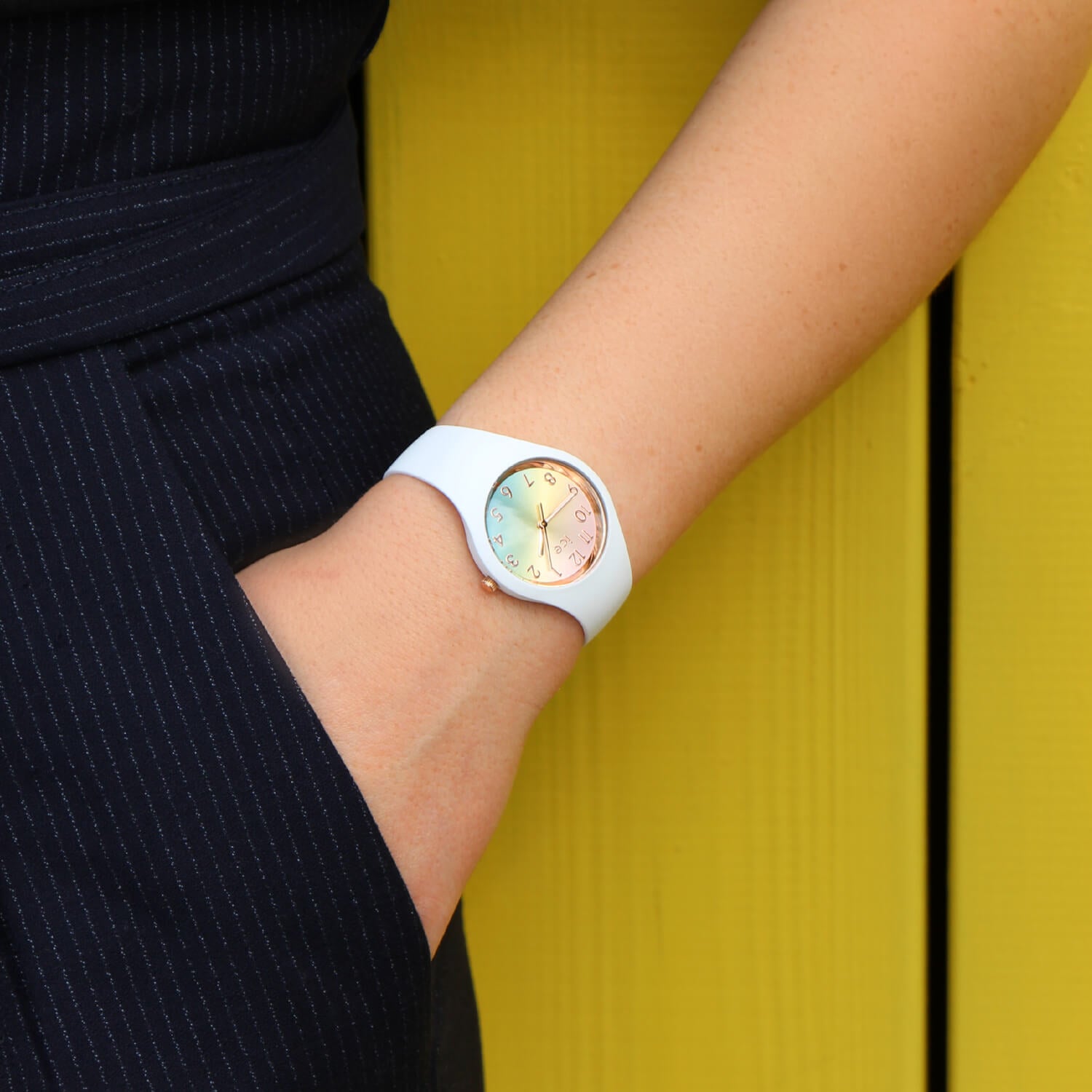 ice-watch-ice-sunset-rainbow-montre-femme-cadran-d-grad image 5