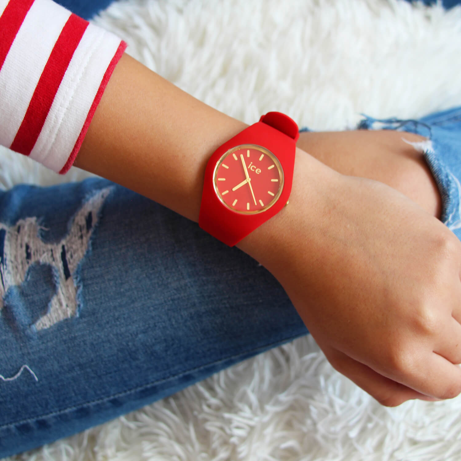 ice-watch-ice-glam-red-montre-femme-silicone-rouge-d-tails-dor-s image 5
