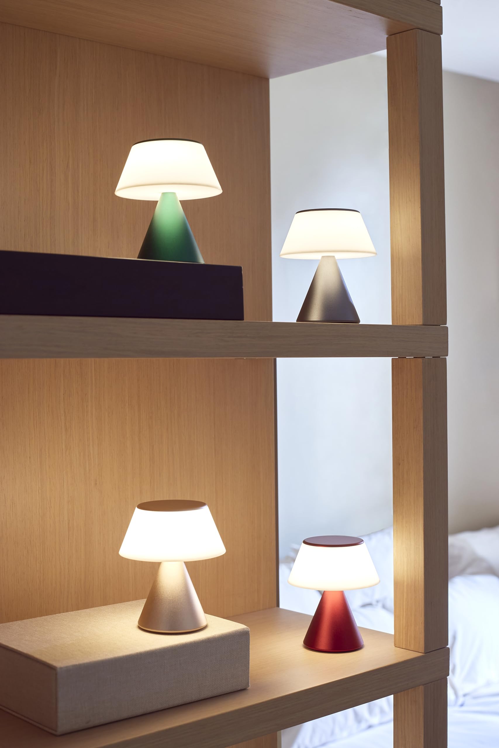 lexon-luma-m-lampe-de-bureau-led-sans-fil-tactile-m-tal-9-couleurs-easysync image 8