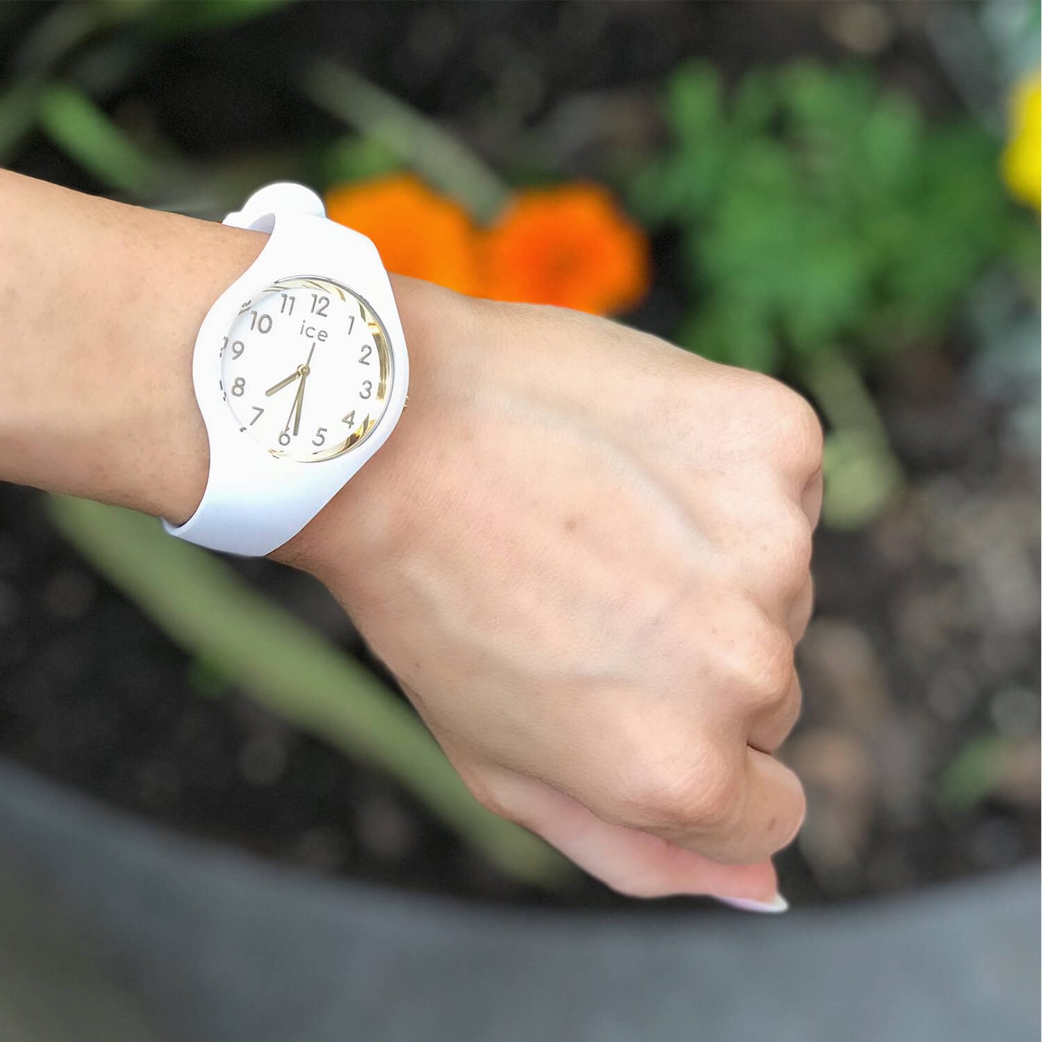 ice-watch-ice-glam-white-gold-montre-femme-blanche-et-dor-e image 5