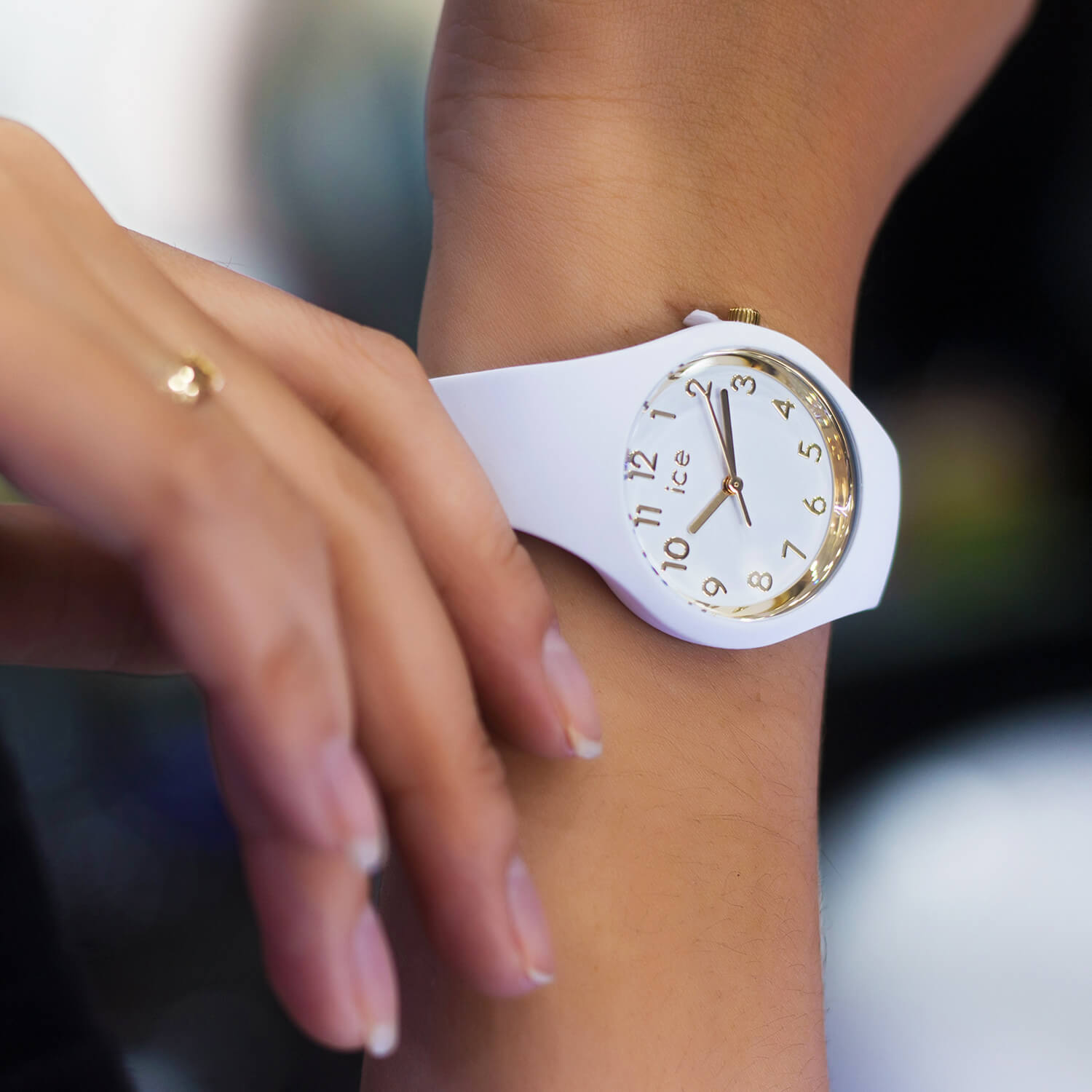 ice-watch-ice-glam-white-gold-montre-femme-blanche-et-dor-e image 6