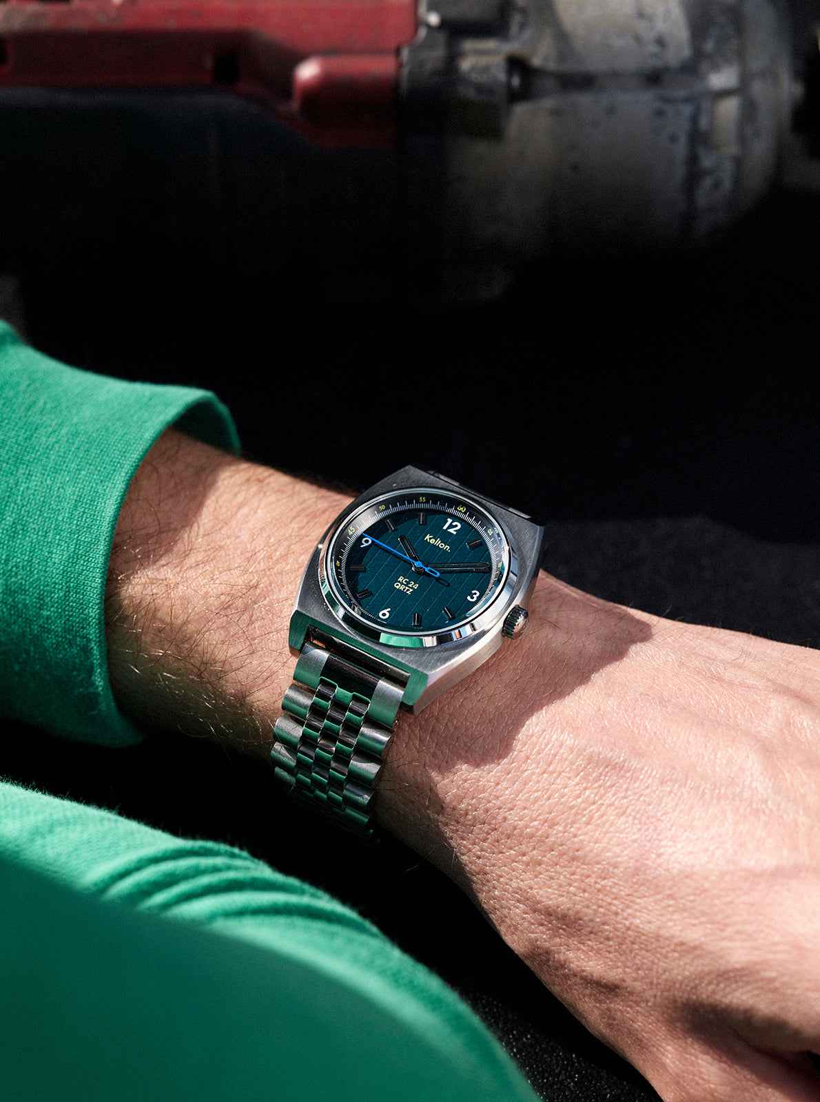 montre-kelton-rc24-electric-quartz-verte-bracelet-jubilee image 2