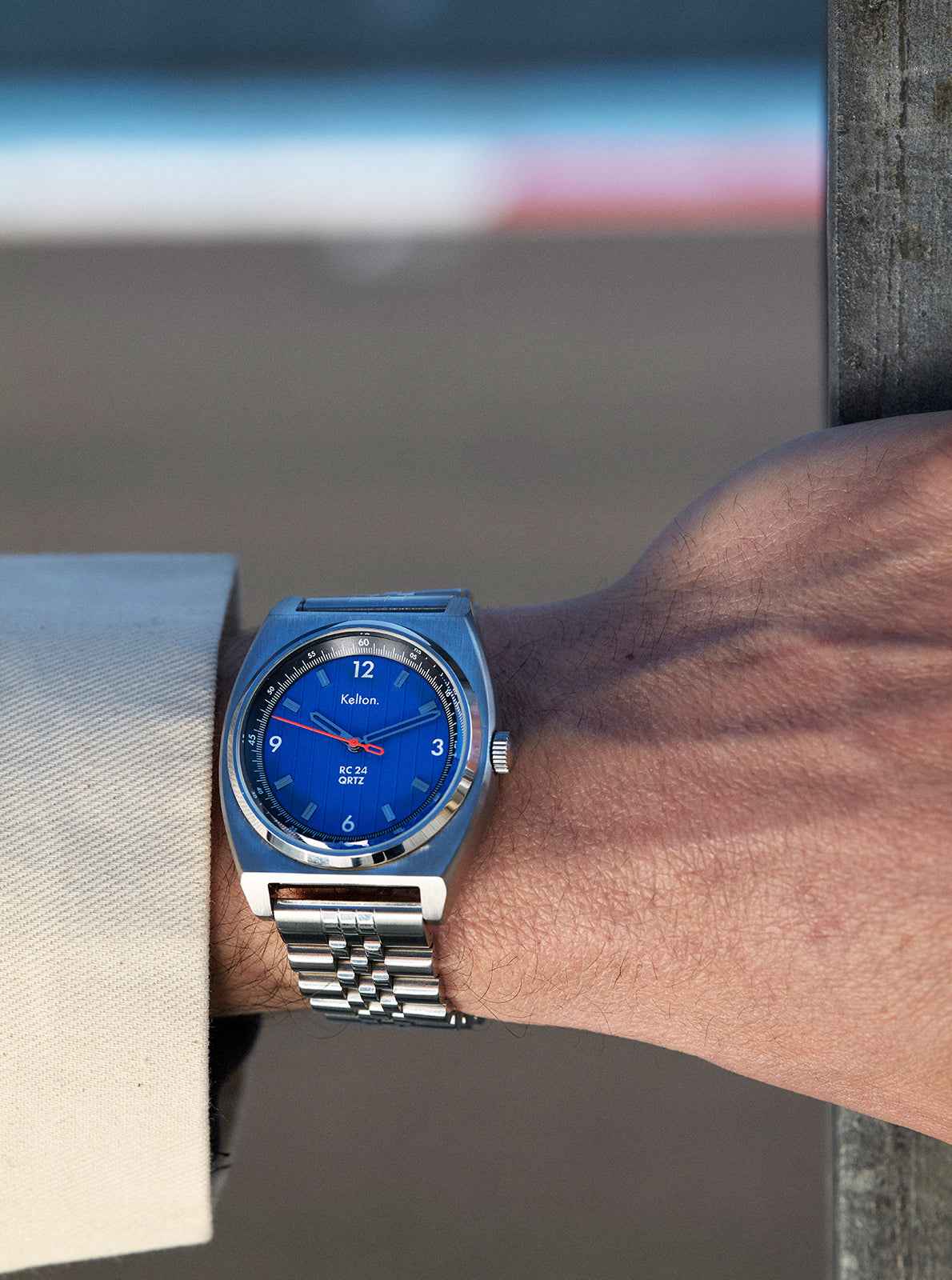 kelton-rc24-p-trole-quartz-montre-bleue-bracelet-bleu-tropic-racing image 2