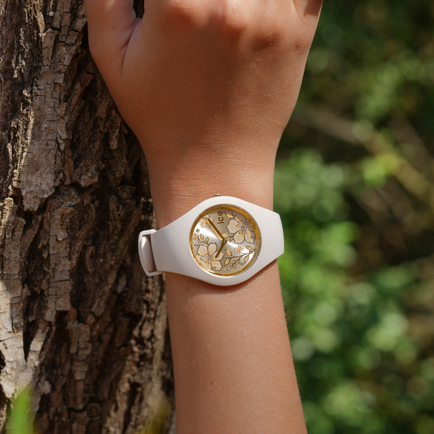 ice-watch-ice-flower-montre-femme-ivory-grace-florale-cr-me image 5
