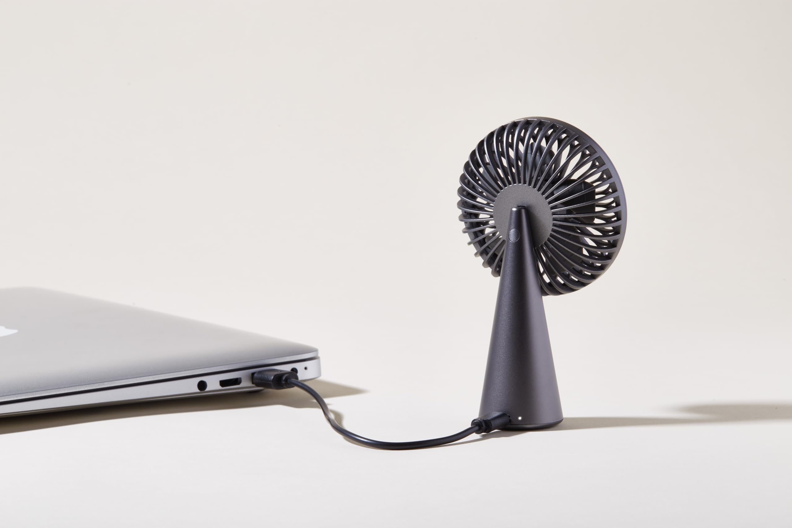 lexon-wino-mini-ventilateur-de-bureau-sans-fil-m-tal-usb-c-qi image 7