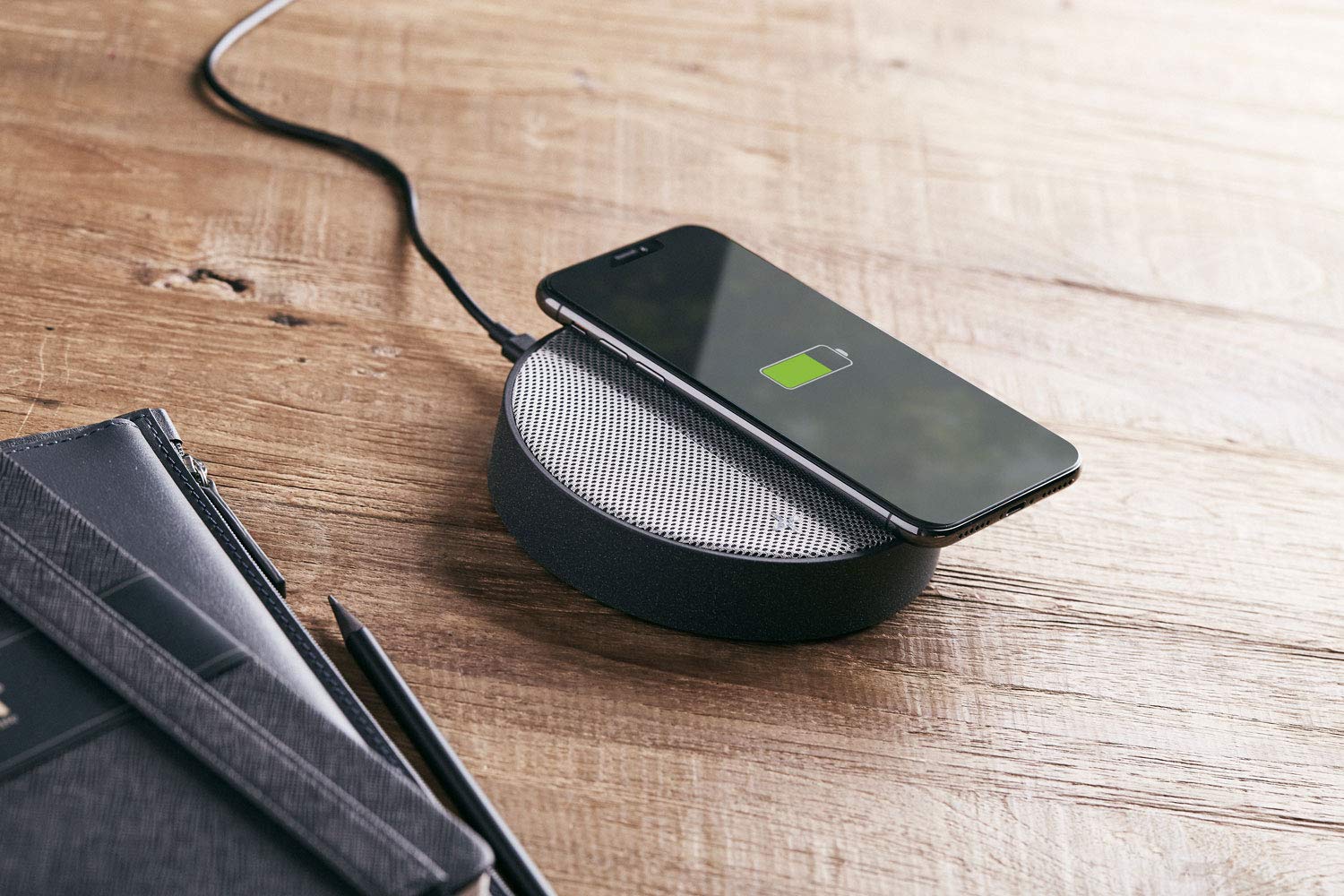 lexon-oslo-energy-station-de-charge-sans-fil-et-enceinte-bluetooth-5w-pierre-ros image 3